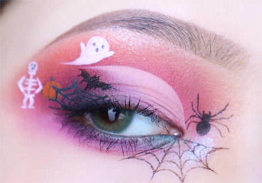 How to Get Halloween Eyelash Extensions
